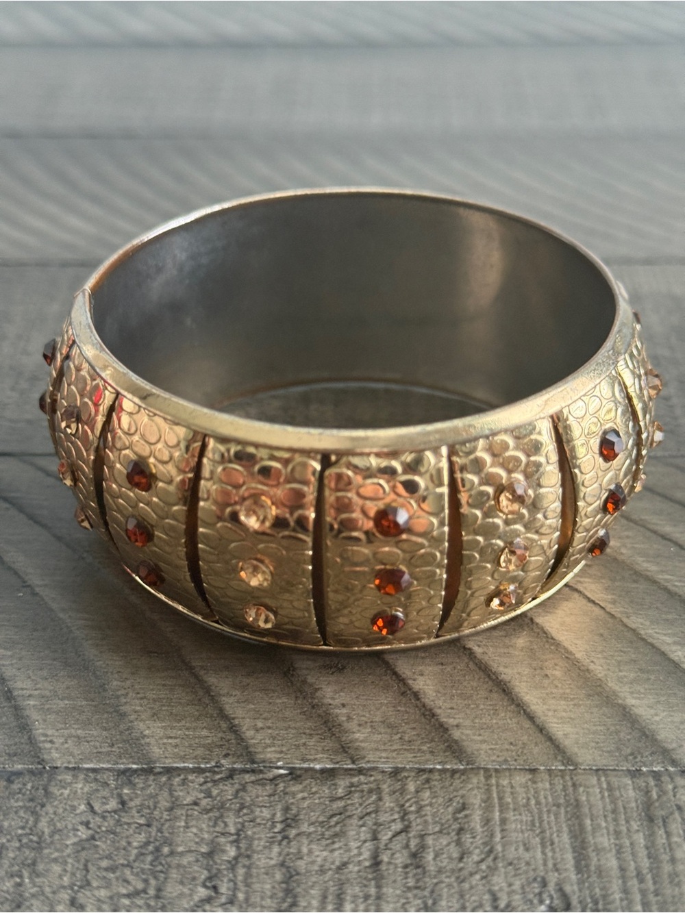 Vintage-Style Gold-Tone Hinged Bangle Bracelet Amber Rhinestones